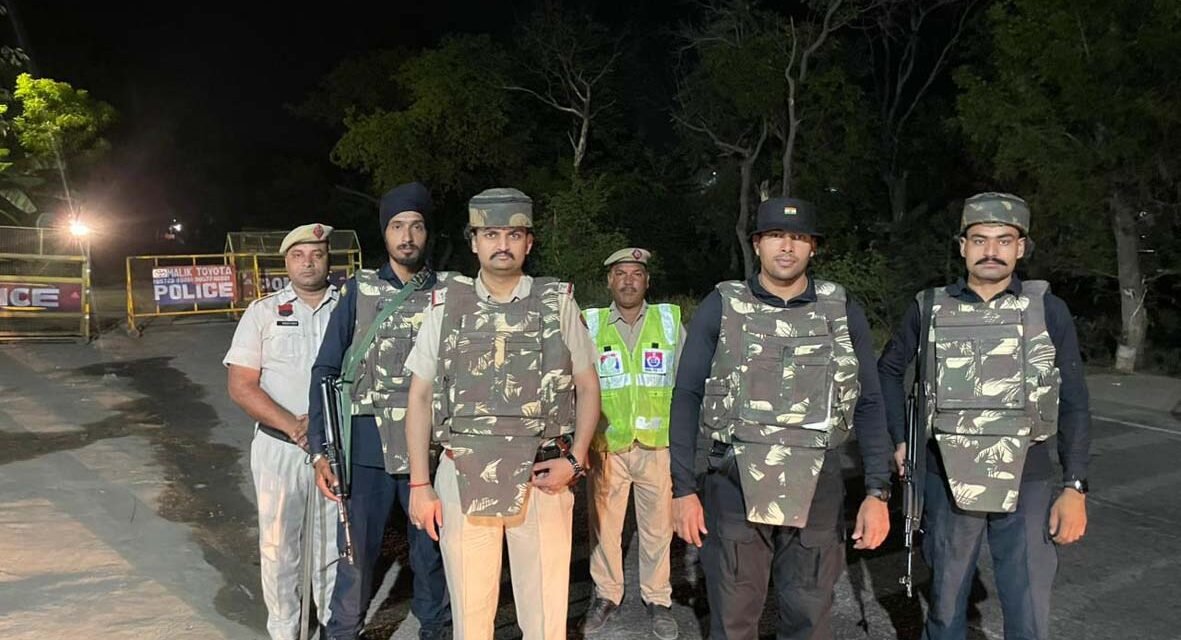 सिरसा में पुलिस का नाइट डोमिनेशन अभियान, संदिग्धों की जांच और 20 वाहनों के चालान