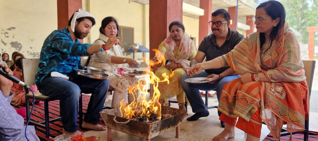 अंबाला में तनेजा पब्लिक स्कूल में नए सत्र की शुरुआत हवन और पूजा के साथ